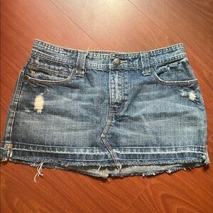 Abercrombie‎ & Fitch factory Distressed Denim micro mini skirt size 6-8